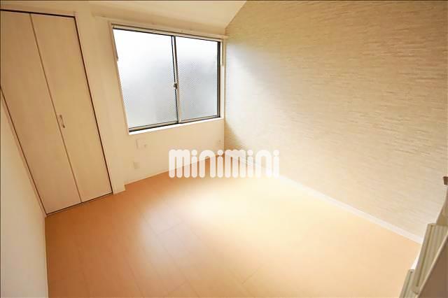 居室・リビング　南向きで日当たり良好です。