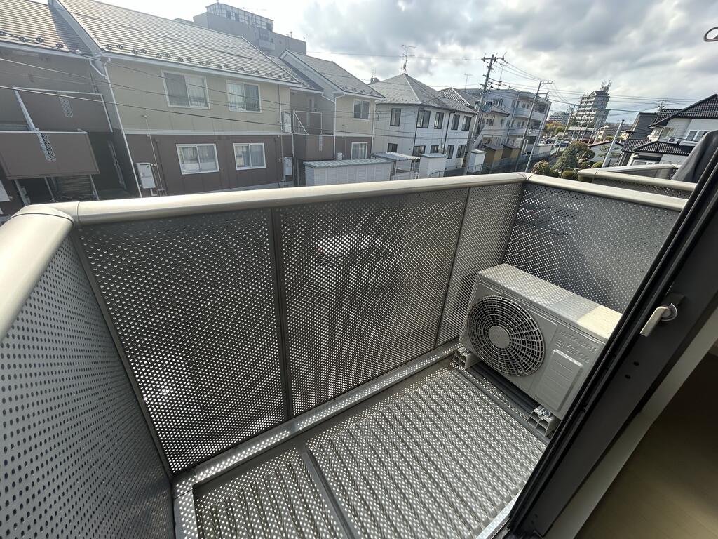 バルコニー　玄関