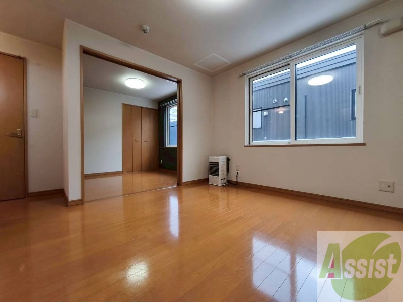 居室・リビング　広くてキレイなお部屋が広がっていて、充実した生活が送れそう。