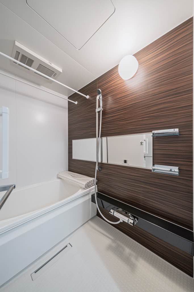 バス・シャワールーム　バスルーム