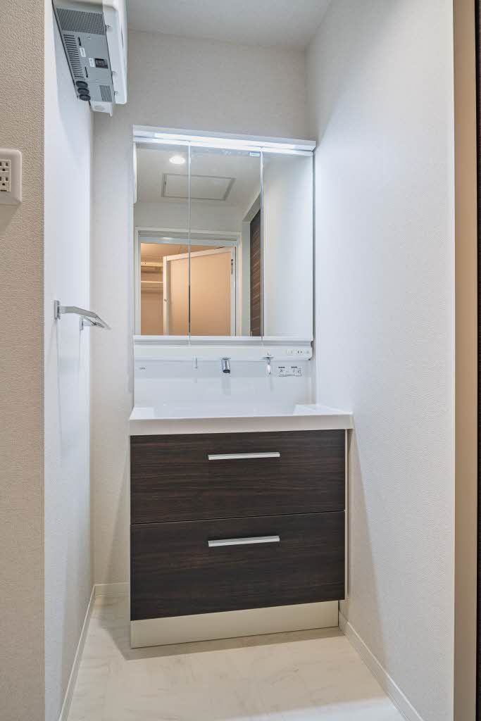 洗面設備　洗面化粧台