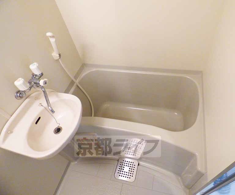 バス・シャワールーム　バスです。