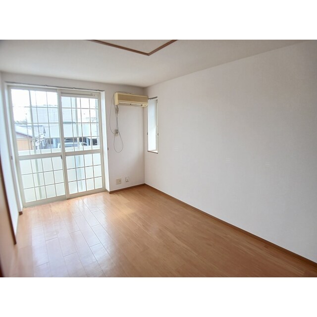 居室・リビング　※別部屋にて撮影写真有（現況優先）
