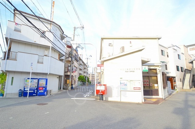 コンビニ　ローソン　阪急崇禅寺駅前店（コンビニ）まで988m