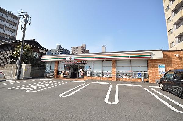 コンビニ　☆セブンイレブン 小倉砂津1丁目店（コンビニ）まで300m
