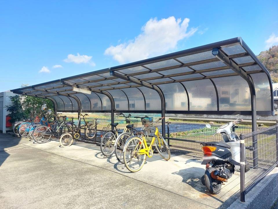 駐車場　駐輪場