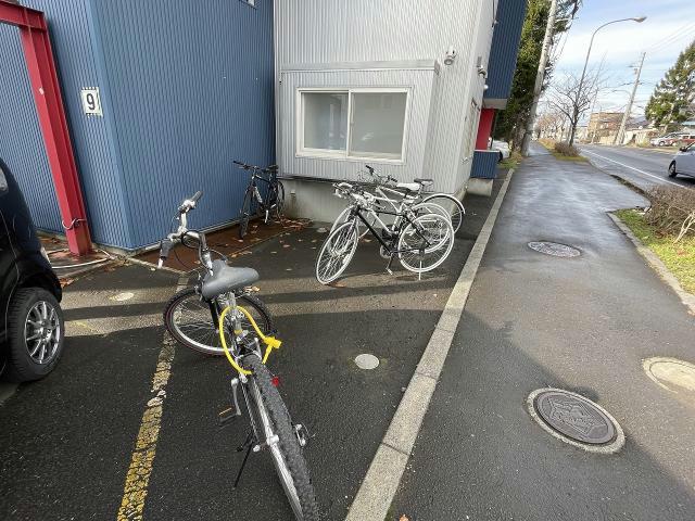 駐車場　駐車場