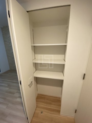 収納　ラシーヌ瓦屋町　物入