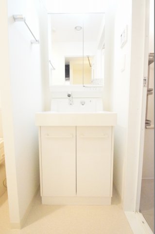 洗面設備　あると便利な独立洗面台