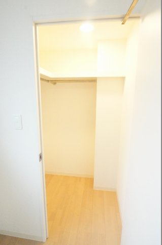 収納　ウォークインクローゼットです