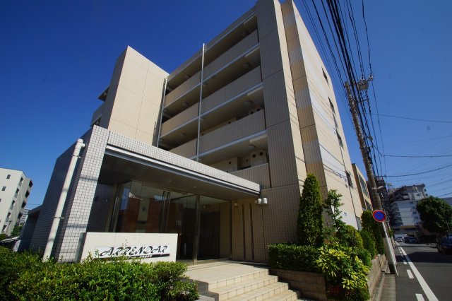 建物外観　尻手駅徒歩3分の駅近マンションです