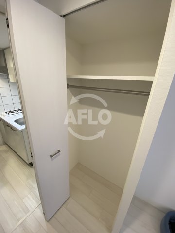 収納　エスリード南森町ラグシス　クローゼット