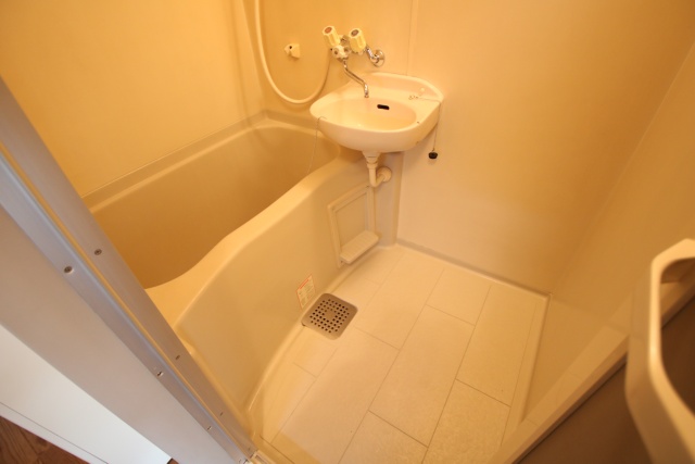 バス・シャワールーム　別室の参考写真です。※現況優先