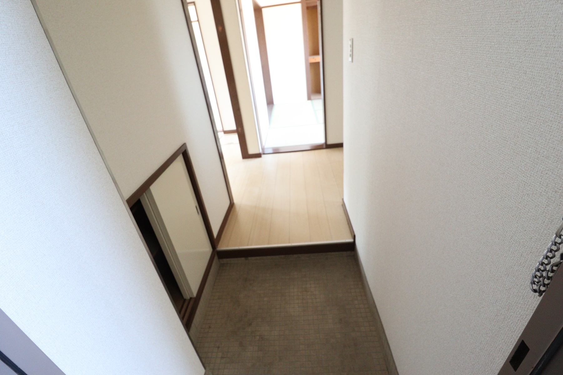 クレメント佐野の玄関写真