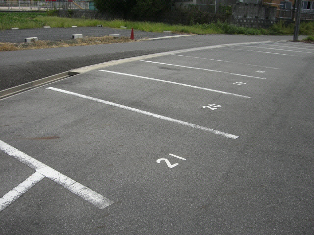 駐車場　駐車場