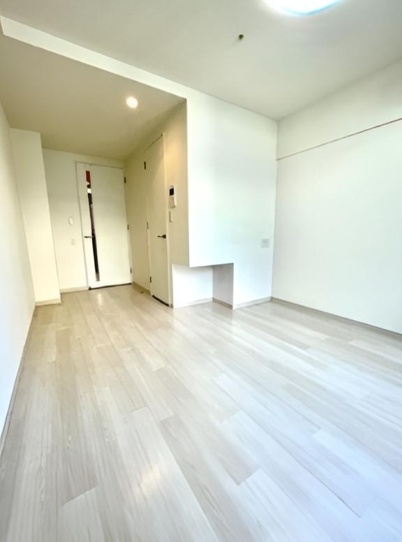 居室・リビング　☆明るい洋室☆