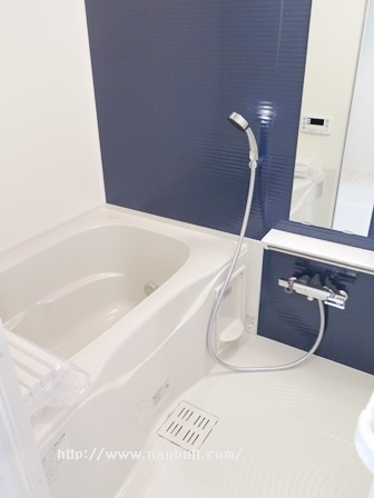 バス・シャワールーム　追焚き・乾燥機付きバス