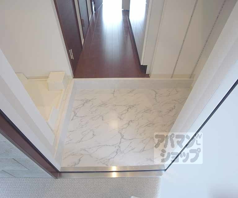 玄関　玄関です。