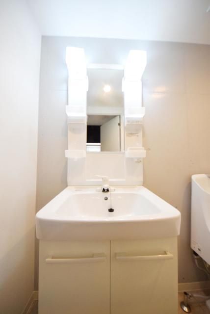 洗面設備　★身支度の整えやすい独立洗面台★