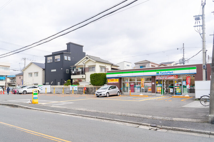 コンビニ　ファミリーマート天川新町店（コンビニ）まで250m