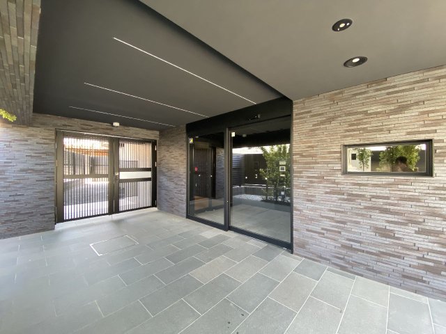 エントランス　管理の行き届いたエントランス