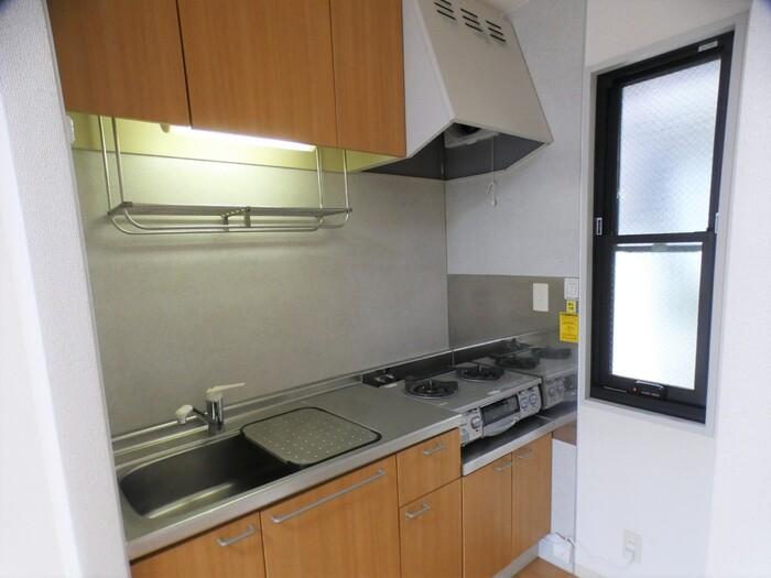 キッチン　ガスレンジ付きキッチン