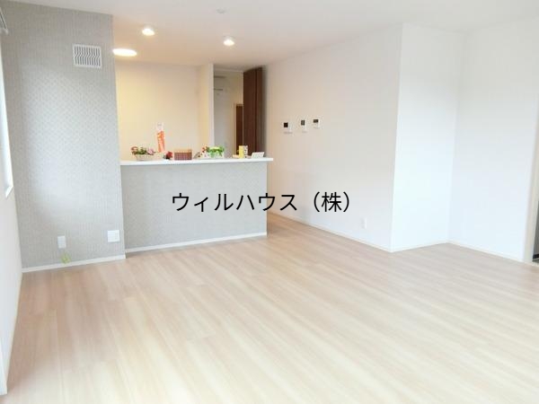 居室・リビング　明るい照明♪