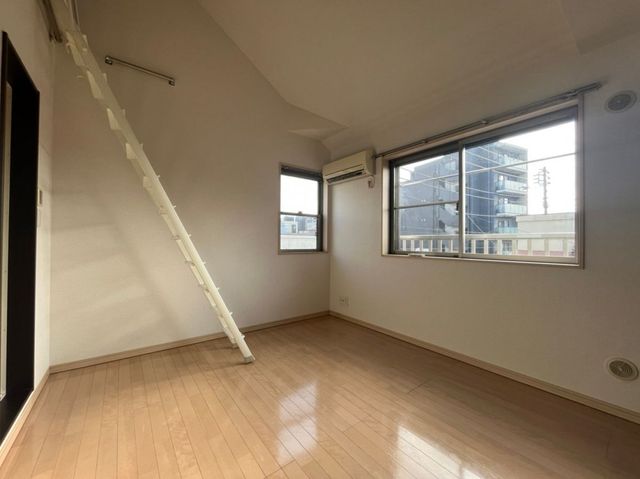 居室・リビング　他号室の写真になります。