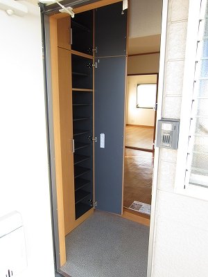 玄関　シンプルで使いやすい玄関です