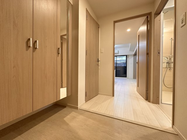 玄関　同一タイプです。