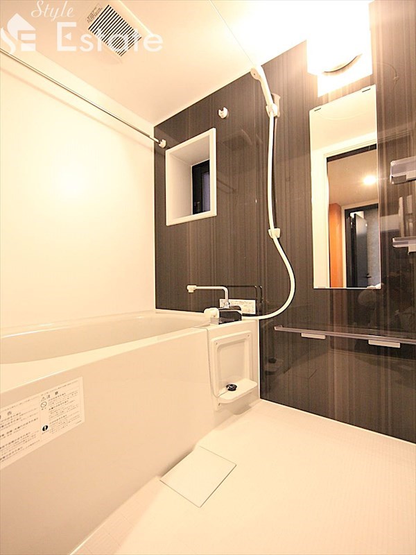 バス・シャワールーム　バスルーム