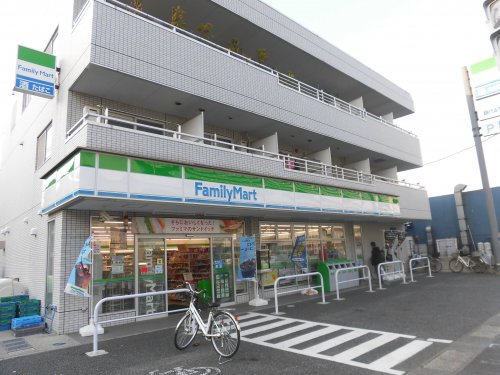 コンビニ　ファミリーマート 市川湊新田二丁目店（コンビニ）まで370m