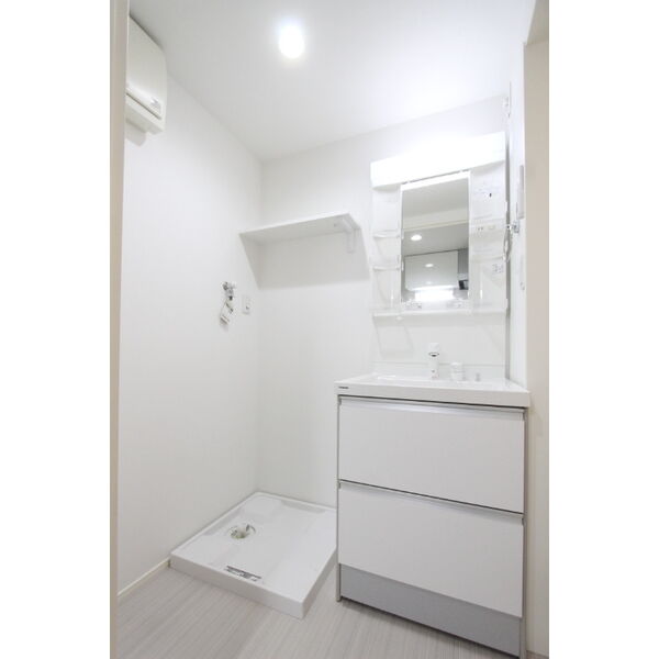 洗面設備　※同シリーズの写真になります。