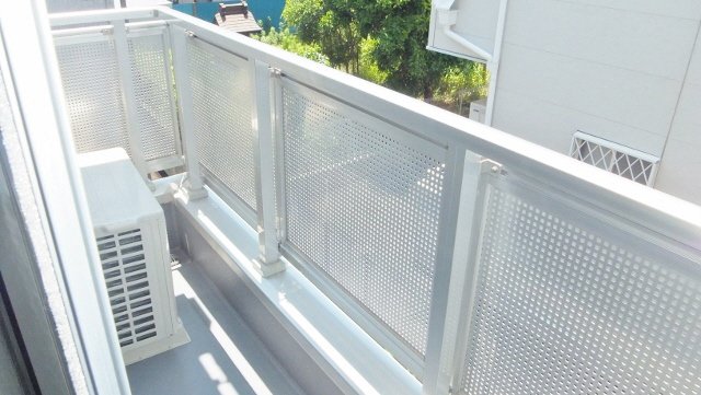 バルコニー　日当たり良好バルコニー