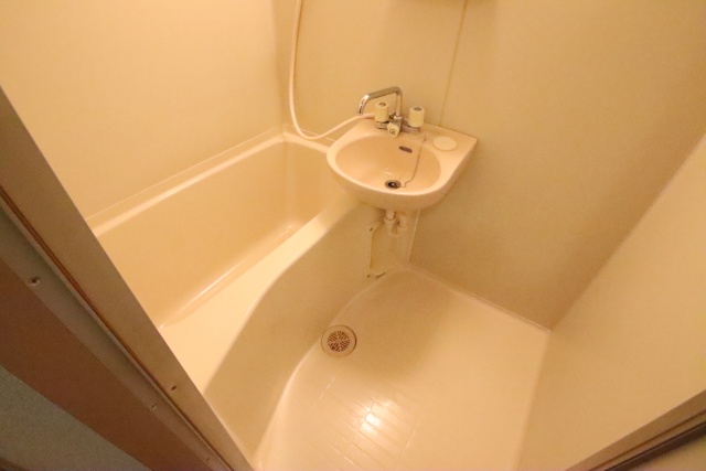 バス・シャワールーム　※別号室のお写真のため現況優先