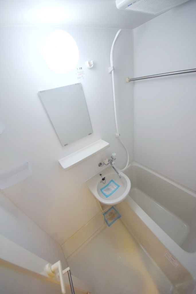 バス・シャワールーム　バス