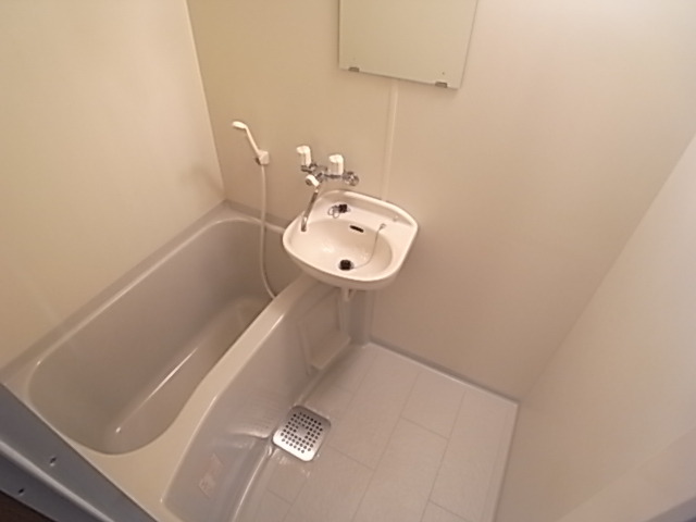 バス・シャワールーム　バスルーム