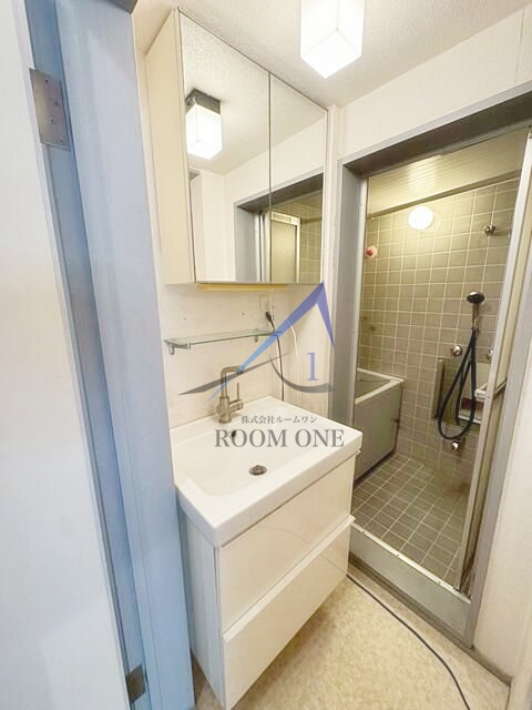 洗面設備　洗面台です。