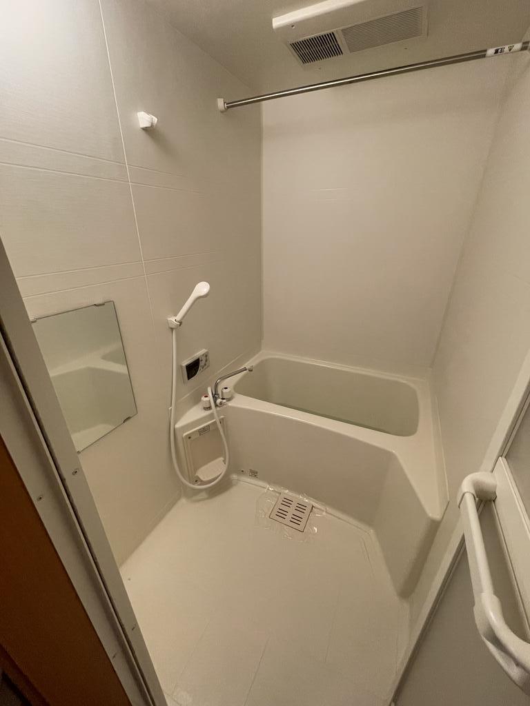 バス・シャワールーム　浴室乾燥機、追い焚き給湯