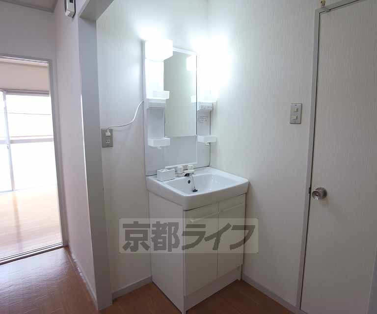 洗面設備　とても綺麗な洗面台