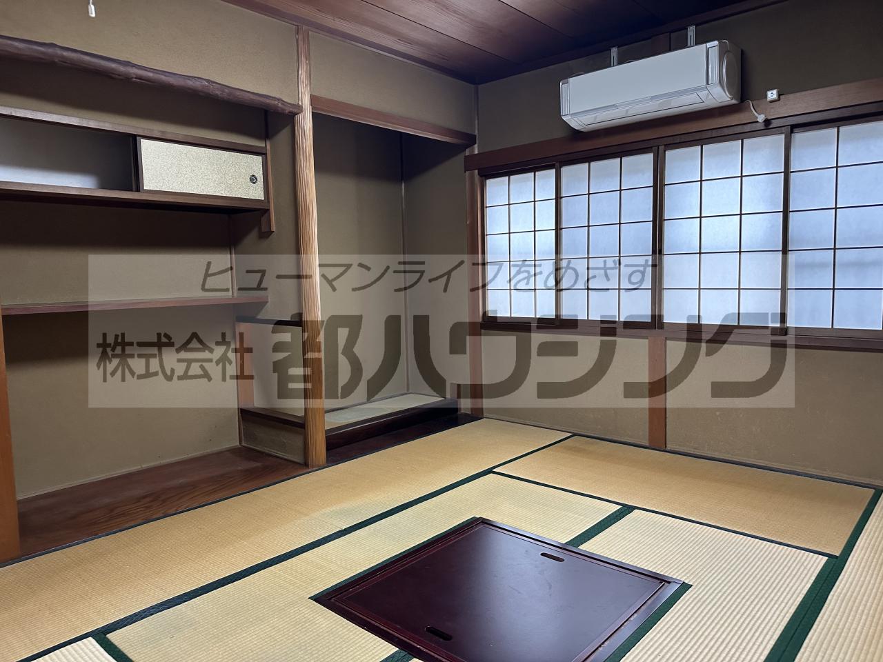 DIY可 フチ町 貸家の居間写真