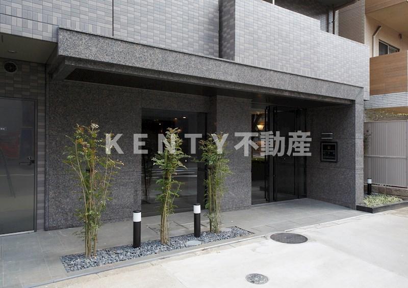 エントランス　ゆとりのあるエントランスです