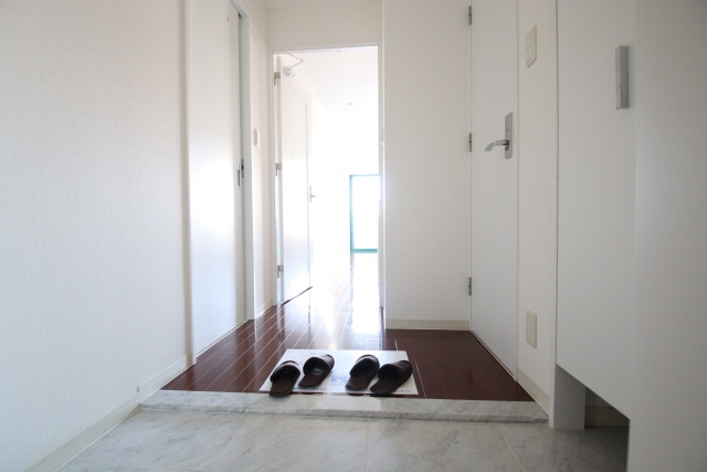 玄関　※別室の参考写真の為、現況優先です。