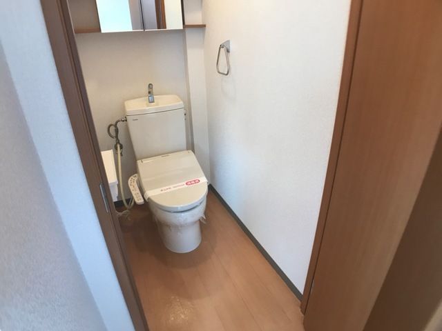 トイレ　別部屋参考