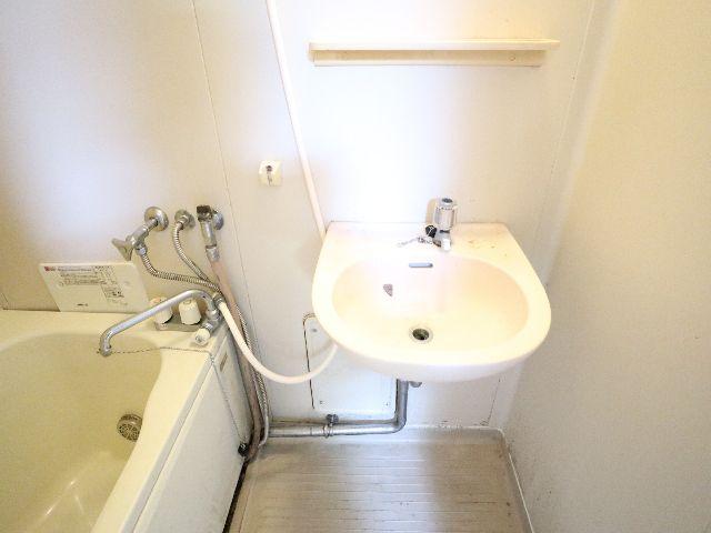 洗面設備　忙しい朝には欠かせない洗面所です