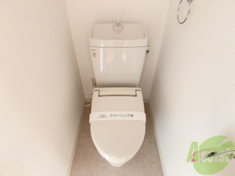 トイレ　人気のバストイレ別のお部屋です。嬉しいですね～。