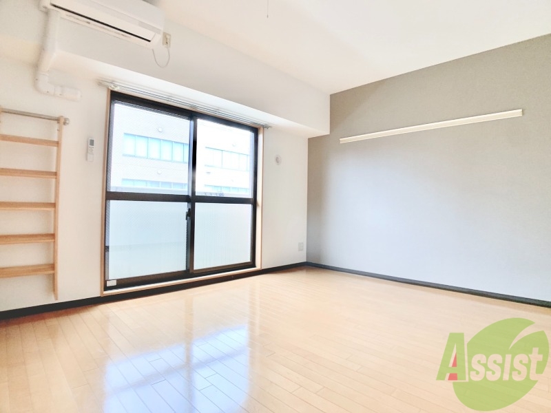 居室・リビング　日当たりも良くお部屋を明るく照らしてくれますね。