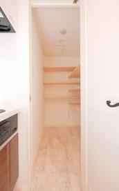 その他設備　キッチン大型収納！！