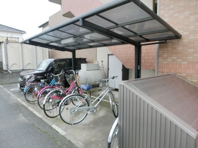 その他共有部分　屋根付きの駐輪場