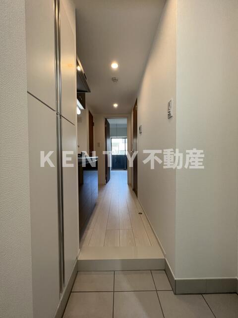 玄関　収納もある玄関です